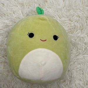 Gabe the green apple Squishmallow